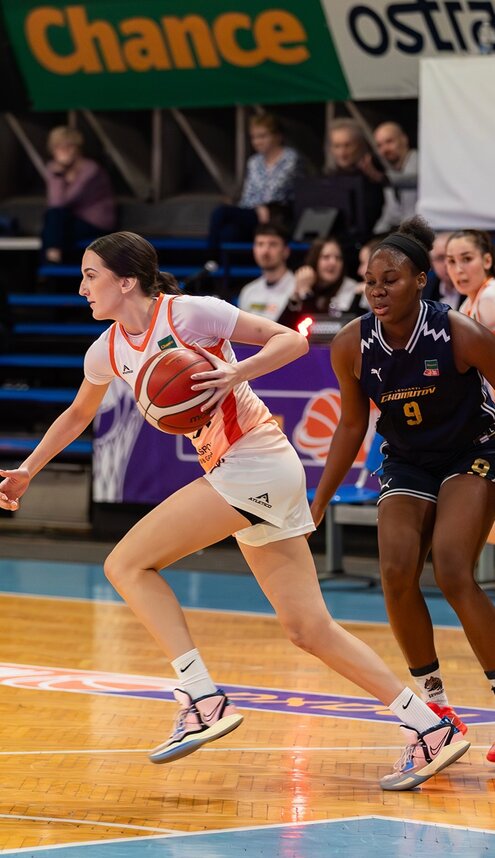 PROHRA S CHOMUTOVEM PROHRA S CHOMUTOVEM